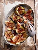 Baked figs with pine nuts