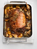 Leg of lamb with artichokes and potatoes