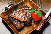 Grillsteak mit Tomate