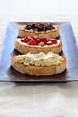 Drei verschiedene Crostini