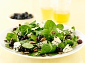 Spinach salad with blue cheese