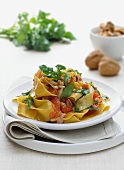 Tagliatelle with tomatoes and nuts