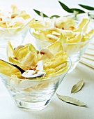 Chicoreesalat mit Champignons und Joghurtdressing