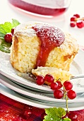 Rice bake with redcurrant sauce