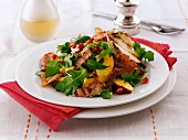 Rocket salad with bacon and nectarines