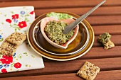 Seaweed cream with crackers