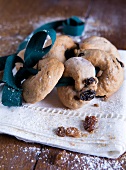 Mostaccioli (ring-shaped pastries with raisins, Italy)