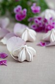 Flower-shaped meringues