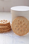 Lace biscuits