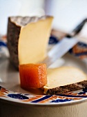 Quittengelee mit Käse