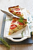 Quiche lorraine with turkey ham and tomatoes