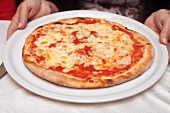 A pizza Margherita