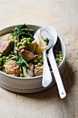 Tagine with veal, peas and garlic