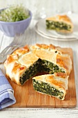 Spinach pie with almonds