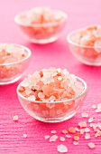 Himalaya salt in small glass bowls