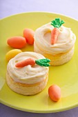 Mini cheesecakes with vanilla custard and marzipan carrots