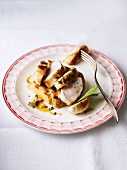 Toast with chicken cooked in balsamic vinegar