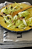 Fennel salad with onions and olives
