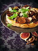 Fig tart with rocket and blue cheese