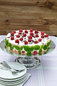 Cream cheese layer cake with raspberries
