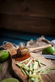 Honey Dipper with Honey, Lime and Lemongrass