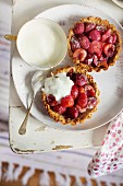 Cherry tartlets with sour cream