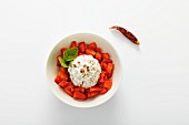 Goat's cheese and kamut salad with chilli strawberries