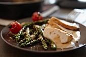 Chicken breast with asparagus and mustard sauce