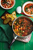 Minestrone with toasted white bread