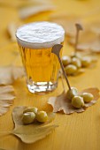 Steamed gingko nuts with a glass of beer