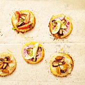 Mini tartlets with fruit