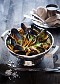 Mussels in curry sauce