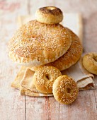 Sesamfladen, Sesambagel und Mohnbagel