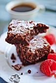 Brownies mit Himbeeren