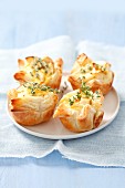 Mini puff pastry pies with pears and thyme