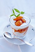 Yoghurt dessert with caramelised apricots