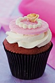 Red Velvet Cupcake mit Frischkäsecreme zur Hochzeit