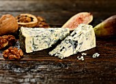 Tipperary Cashel blue cheese with walnuts and figs