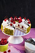 Cream layer cake with raspberries