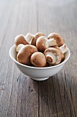 Button mushrooms in a bowl