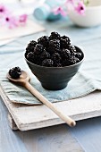 Blackberries in a ceramic bowl