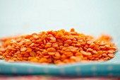 Red lentils (close up)