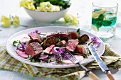 Lamb fillet salad with fresh figs