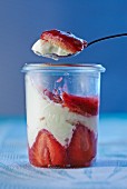 Strawberry & cream torte in a jar and on a spoon