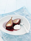 Pear in red wine with cream