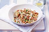 Linguine with chickpeas, peas and feta cheese