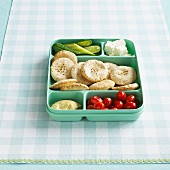 Lunchbox mit griechischen Zutaten