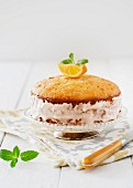 Lemon cake with fresh mint and honey