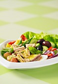Salad niçoise with tuna, egg and olives