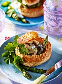 Vol-au-vents with chicken and asparagus